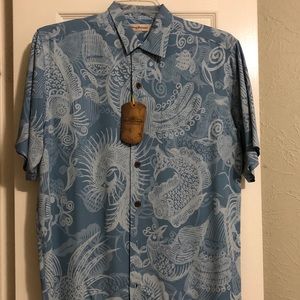 80% Silk Super Soft Tommy Bahama Shirt🌴